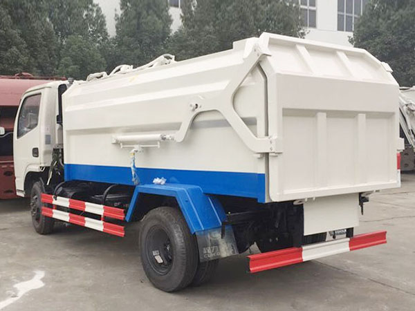 東風福瑞卡側裝壓縮式垃圾車