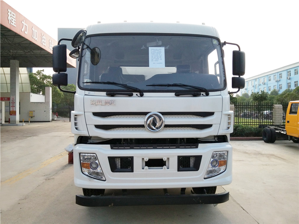 東風御龍（20方）灑水車