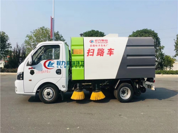 國六東風途逸3方（0.5水2塵）掃路車