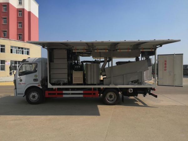 大多利卡吸污凈化車（雙疊螺機(jī))