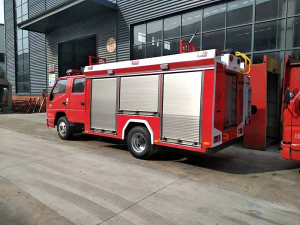 國六江鈴泡沫消防車2噸